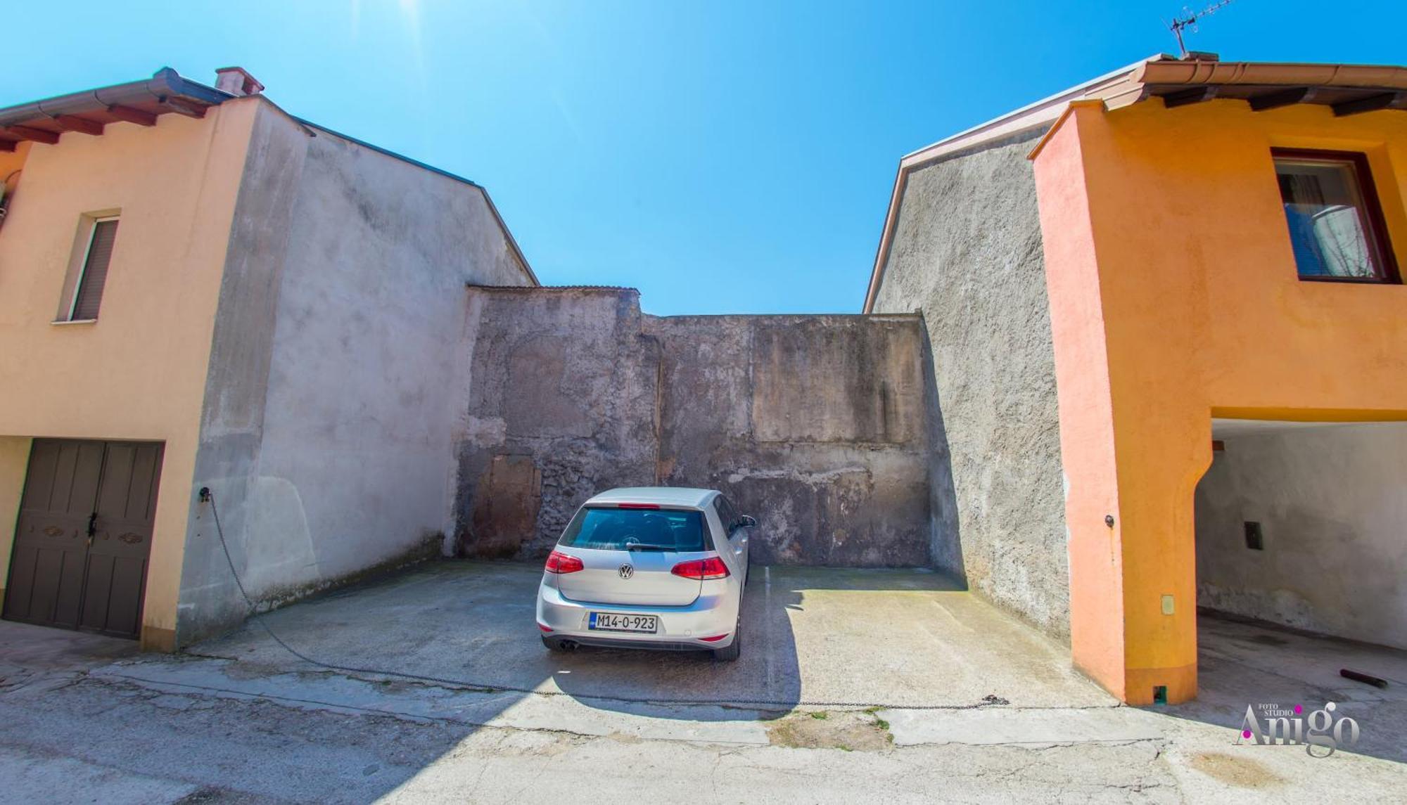 Apartment And Sulejman